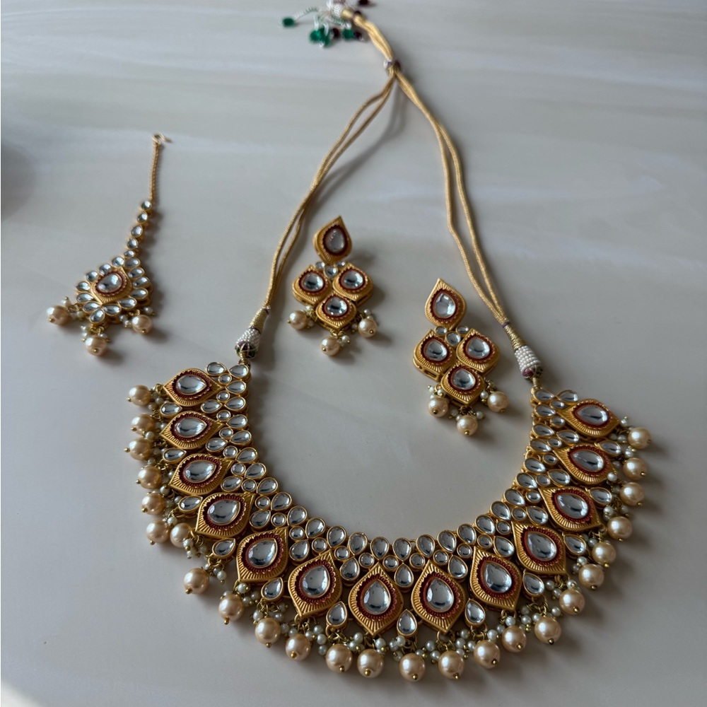 Elegant Indian Gold and Pearl Necklace Set